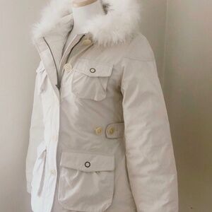 Banana Republic White (Ivory) Stylish Fitted Coat Jacket Fur hood & Goose Down